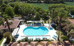Yunus Hotel